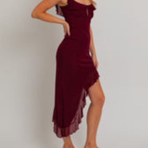 Le Lis Maroon Ruffle Hem Dress - Picture 2 of 4